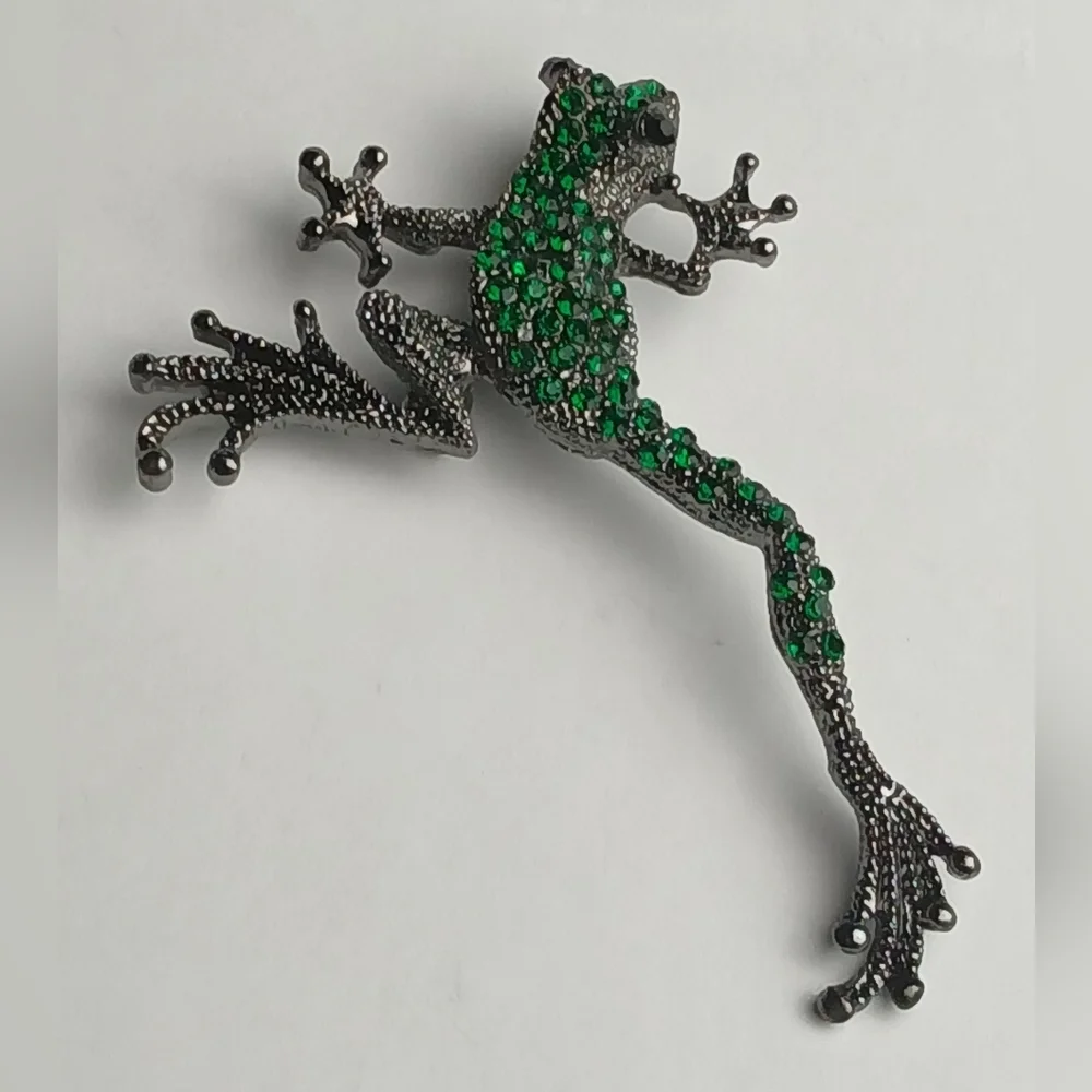 Green Crystal Gecko Brooch Pin